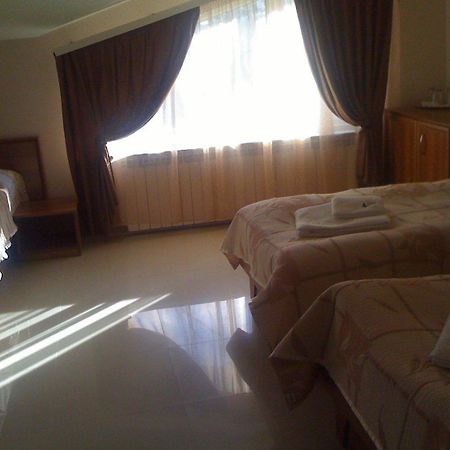 Family Hotel Yola Chepelare Esterno foto