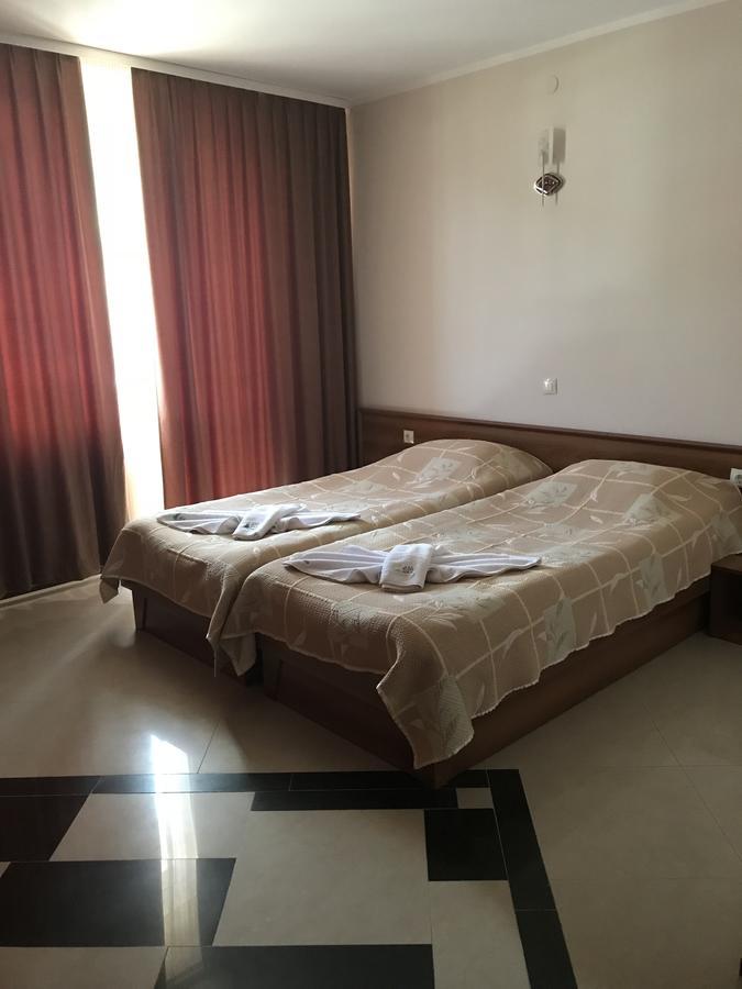 Family Hotel Yola Chepelare Esterno foto
